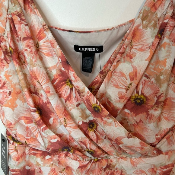Express size 2 floral dress - Picture 2 of 5